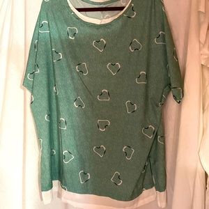 Womens 2XL top. Green with hearts. White trim. 90% polyester, 10% spandex.
